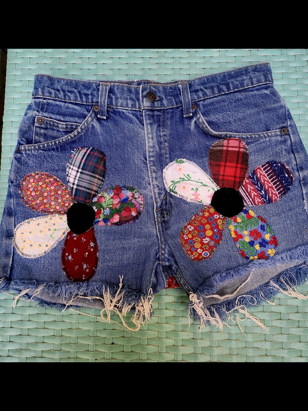 Levi's Vintage ADORABLE Shorts with Colorful Floral Patch Appliqués